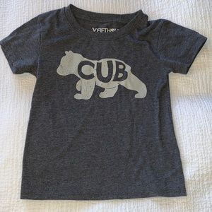 2t “cub” tee